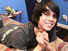 Boycrush.com - Kyler Answers Questions & Gets Off